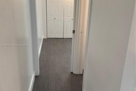 Apartment in Miami, Florida 2 bedrooms, 126.35 sq.m. № 1964676 - photo 17