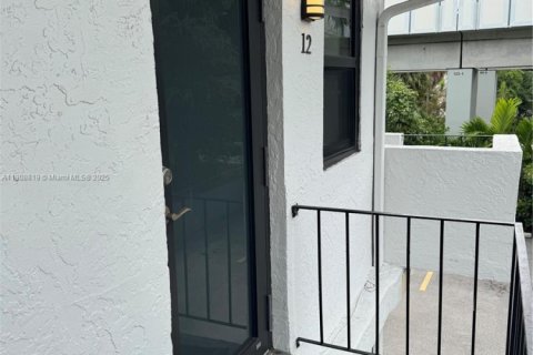 Apartment in Miami, Florida 2 bedrooms, 126.35 sq.m. № 1964676 - photo 5