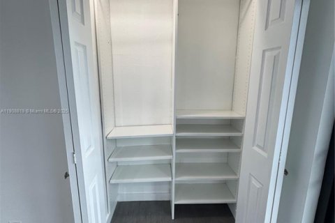 Apartment in Miami, Florida 2 bedrooms, 126.35 sq.m. № 1964676 - photo 28