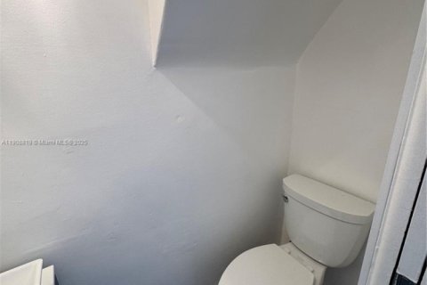 Apartment in Miami, Florida 2 bedrooms, 126.35 sq.m. № 1964676 - photo 15