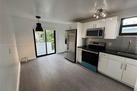 Apartment in Miami, Florida 2 bedrooms, 126.35 sq.m. № 1964676 - photo 1