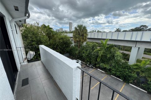 Apartment in Miami, Florida 2 bedrooms, 126.35 sq.m. № 1964676 - photo 30