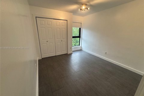 Apartment in Miami, Florida 2 bedrooms, 126.35 sq.m. № 1964676 - photo 18