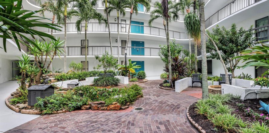 Condominio en Stuart, Florida, 2 dormitorios  № 2082912