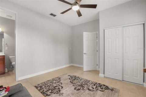 Townhouse in Lake Mary, Florida 3 bedrooms, 184.88 sq.m. № 2219534 - photo 18