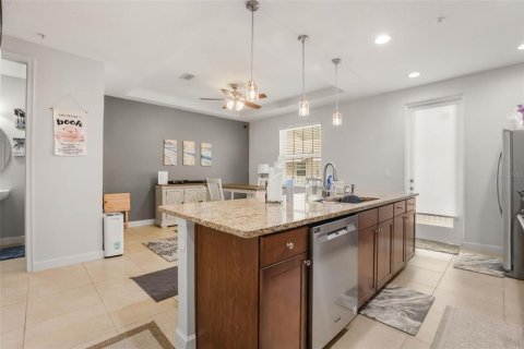 Townhouse in Lake Mary, Florida 3 bedrooms, 184.88 sq.m. № 2219534 - photo 10