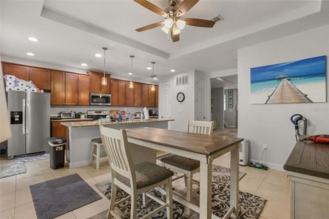 Townhouse in Lake Mary, Florida 3 bedrooms, 184.88 sq.m. № 2219534 - photo 3
