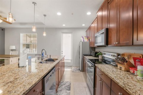 Townhouse in Lake Mary, Florida 3 bedrooms, 184.88 sq.m. № 2219534 - photo 6