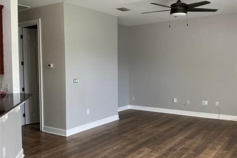 House in Tampa, Florida 3 bedrooms, 190.64 sq.m. № 1916927 - photo 7