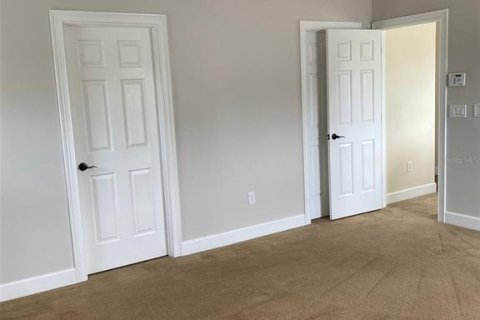 House in Tampa, Florida 3 bedrooms, 190.64 sq.m. № 1916927 - photo 10