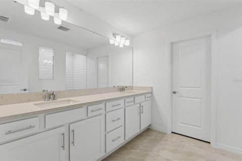 House in Lake Alfred, Florida 5 bedrooms, 317.35 sq.m. № 1903681 - photo 14