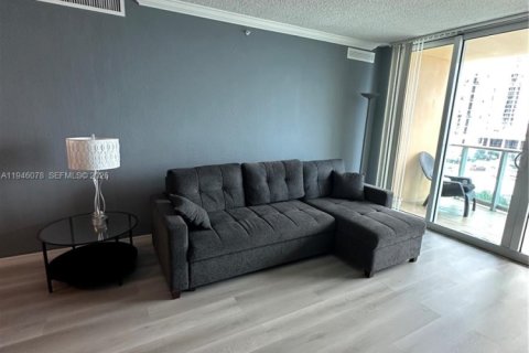 Copropriété à louer à Hollywood, Floride: 1 chambre, 77.57 m2 № 2152893 - photo 10