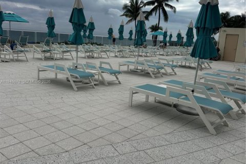 Copropriété à louer à Hollywood, Floride: 1 chambre, 77.57 m2 № 2152893 - photo 5