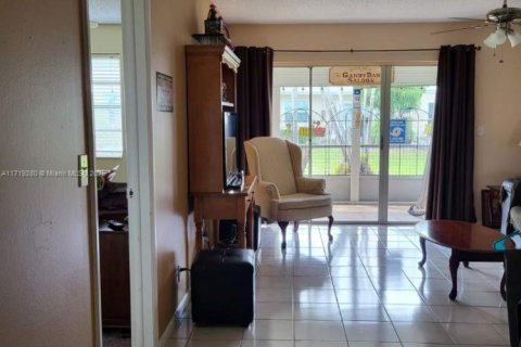 House in Delray Beach, Florida 2 bedrooms, 87.7 sq.m. № 1860482 - photo 10
