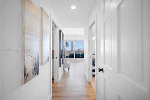 Copropriété à louer à Fisher Island, Floride: 3 chambres, 170.75 m2 № 1979314 - photo 20