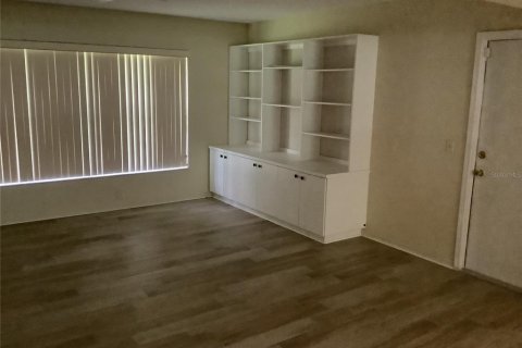 House in Ridge Manor, Florida 2 bedrooms, 190.91 sq.m. № 2296973 - photo 19