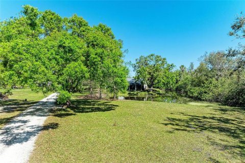 Terrain à Bradenton, Floride № 2234786