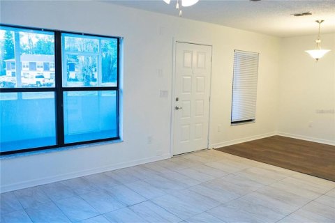 Condo in Sanford, Florida, 2 bedrooms  № 1853986 - photo 5