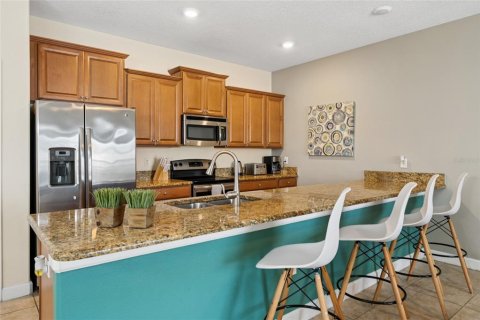 Adosado en venta en Kissimmee, Florida, 4 dormitorios, 177.81 m2 № 1839846 - foto 5