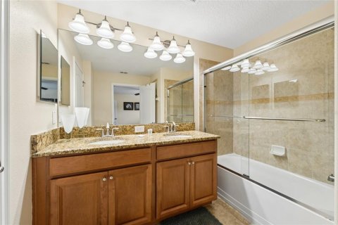 Adosado en venta en Kissimmee, Florida, 4 dormitorios, 177.81 m2 № 1839846 - foto 18