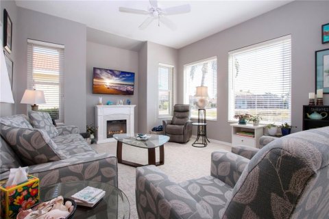 House in Sun City Center, Florida 3 bedrooms, 196.67 sq.m. № 1577128 - photo 16