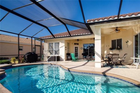 House in Sun City Center, Florida 3 bedrooms, 196.67 sq.m. № 1577128 - photo 9