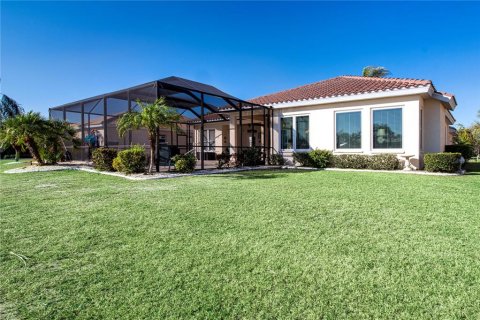 House in Sun City Center, Florida 3 bedrooms, 196.67 sq.m. № 1577128 - photo 6