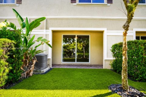 Touwnhouse à vendre à Deerfield Beach, Floride: 3 chambres, 146.04 m2 № 2375298 - photo 20