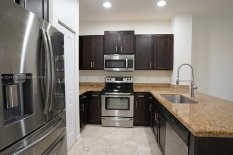 Touwnhouse à vendre à Deerfield Beach, Floride: 3 chambres, 146.04 m2 № 2375298 - photo 9