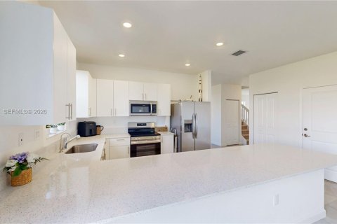 House in Homestead, Florida 4 bedrooms, 245.26 sq.m. № 2069054 - photo 11