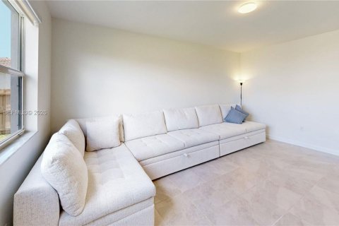 House in Homestead, Florida 4 bedrooms, 245.26 sq.m. № 2069054 - photo 15