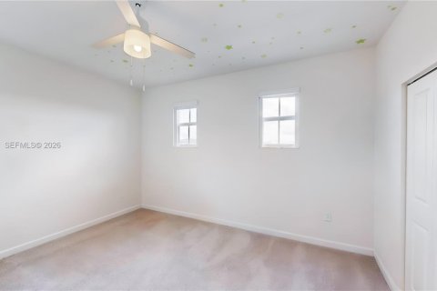 House in Homestead, Florida 4 bedrooms, 245.26 sq.m. № 2069054 - photo 20