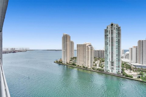 Купить кондоминиум в Майами, Флорида 2 спальни, 113.99м2, № 1933459 - фото 26