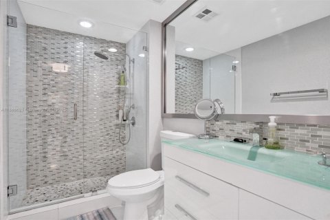 Купить кондоминиум в Майами, Флорида 2 спальни, 113.99м2, № 1933459 - фото 12