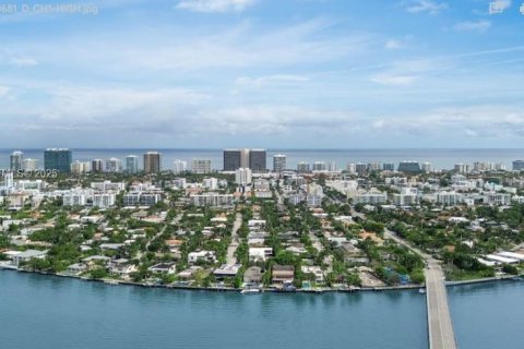 Copropriété à louer à Bay Harbor Islands, Floride: 2 chambres, 83.61 m2 № 1984378 - photo 16