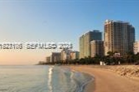 Copropriété à louer à Bay Harbor Islands, Floride: 2 chambres, 83.61 m2 № 1984378 - photo 17