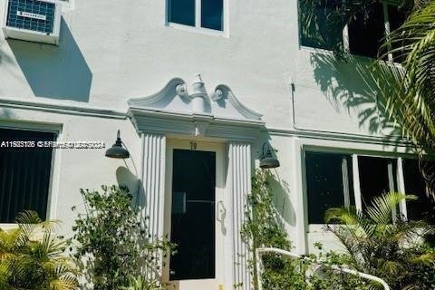 Copropriété à louer à Bay Harbor Islands, Floride: 2 chambres, 83.61 m2 № 1984378 - photo 2