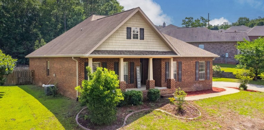 House in Crestview, Florida 3 bedrooms, 180.88 sq.m. № 561458