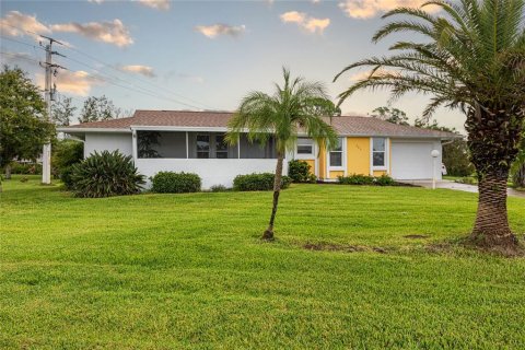 Casa en Rotonda, Florida 3 dormitorios, 111.48 m2 № 2128069