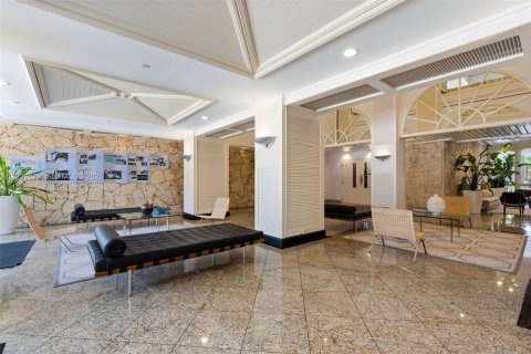 Condo in Miami, Florida, 2 bedrooms № 2178613 - photo 24