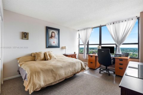 Condo in Miami, Florida, 2 bedrooms № 2178613 - photo 14