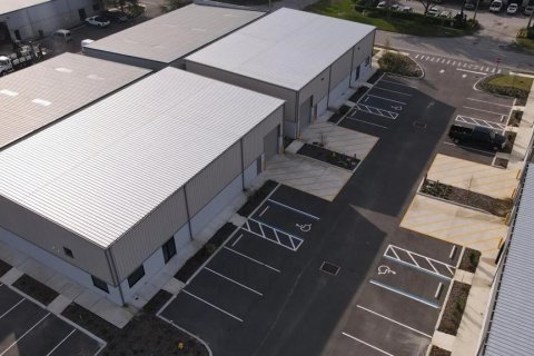 Immobilier commercial à louer à DeBary, Floride № 1843423 - photo 1