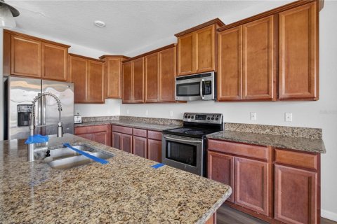 Villa ou maison à vendre à Wimauma, Floride: 4 chambres, 236.53 m2 № 2416950 - photo 4