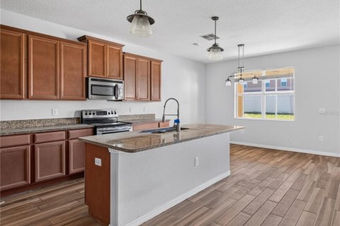 Villa ou maison à vendre à Wimauma, Floride: 4 chambres, 236.53 m2 № 2416950 - photo 2