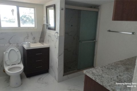 Снять в аренду квартиру в Пемброк-Пайнс, Флорида 3 спальни, 137.03м2, № 2033429 - фото 7