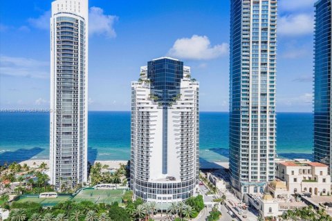 Купить отель в Санни-Айлс-Бич, Флорида 51.19м2, № 1989970 - фото 1