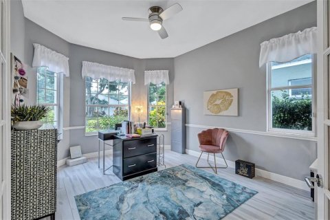 House in Sarasota, Florida 3 bedrooms, 207.45 sq.m. № 2211561 - photo 9