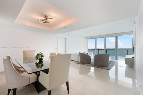 Condominio en venta en Miami, Florida, 2 dormitorios, 160.72 m2 № 1887318 - foto 3