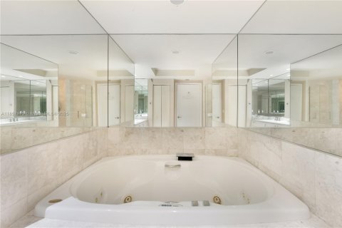 Condominio en venta en Miami, Florida, 2 dormitorios, 160.72 m2 № 1887318 - foto 23