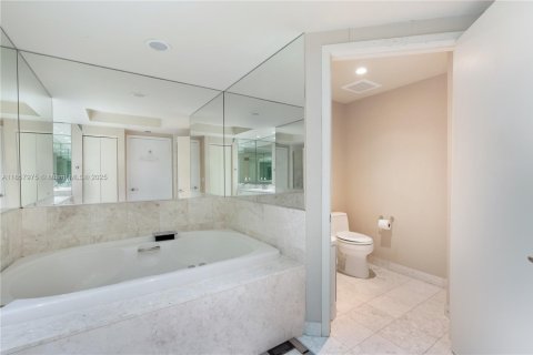 Condominio en venta en Miami, Florida, 2 dormitorios, 160.72 m2 № 1887318 - foto 24